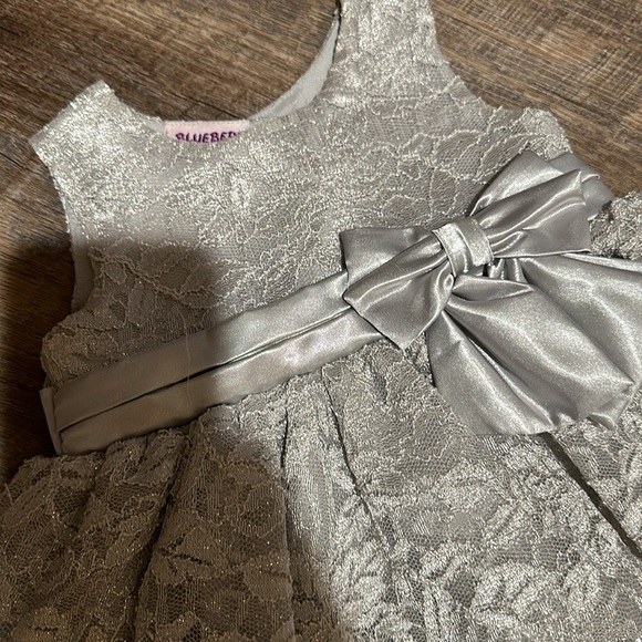 Silver dress - Picture 4 of 7